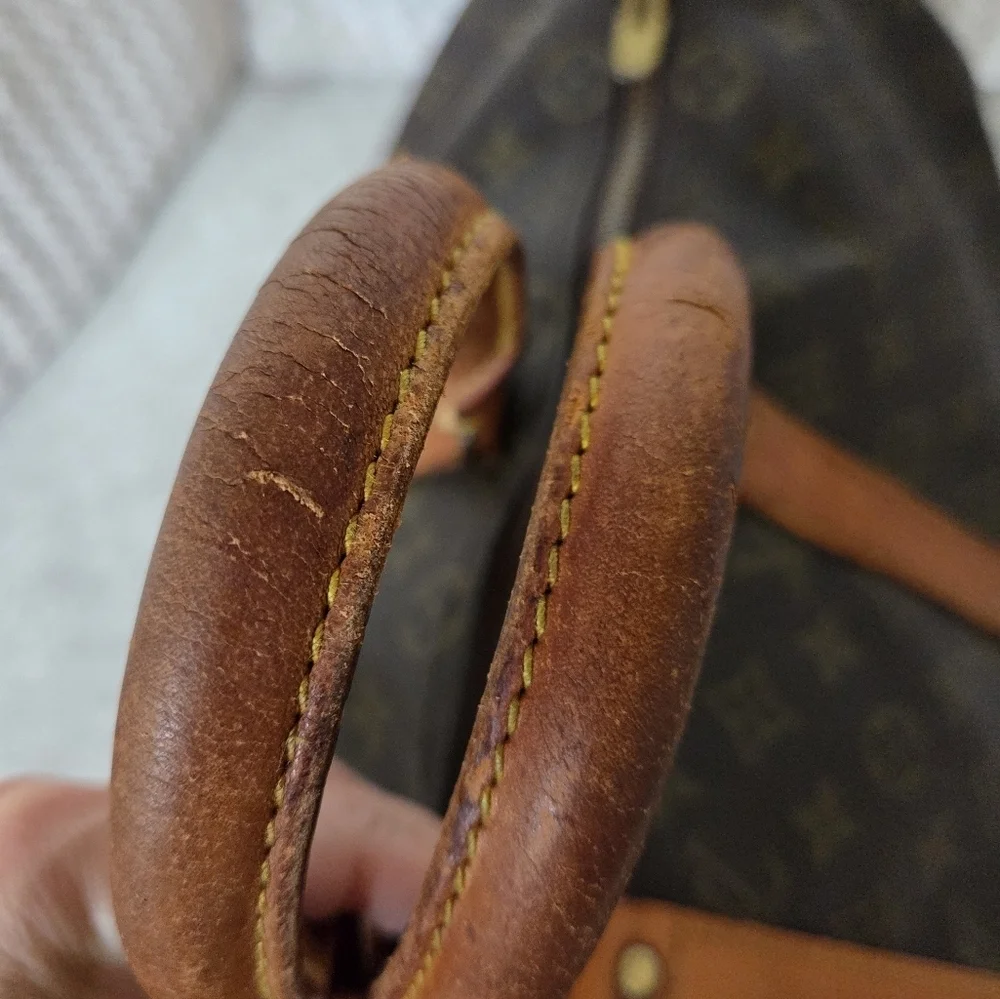 Louis Vuitton Keepall Bandouliere 45 Monogram Canvas Duffel Bag Authentic